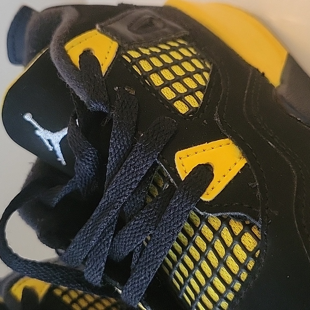 Jordan 4 Retro - Picture 4 of 4